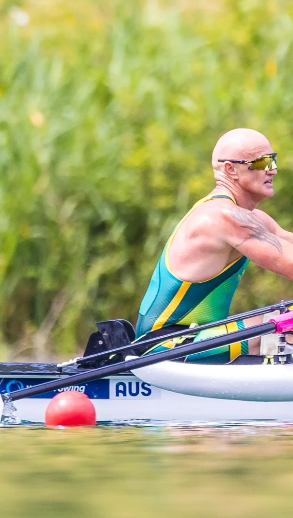 How was your first race today on the Rotsee? 🚣  @erik_horrie 
More Interviews in long form coming soon in our new format „vom Plauderbänkli am Rotsee“ 📣